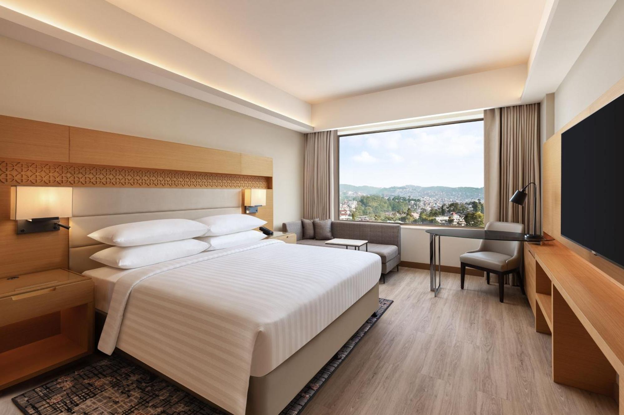 Hotel Courtyard By Marriott Shillong Exterior foto